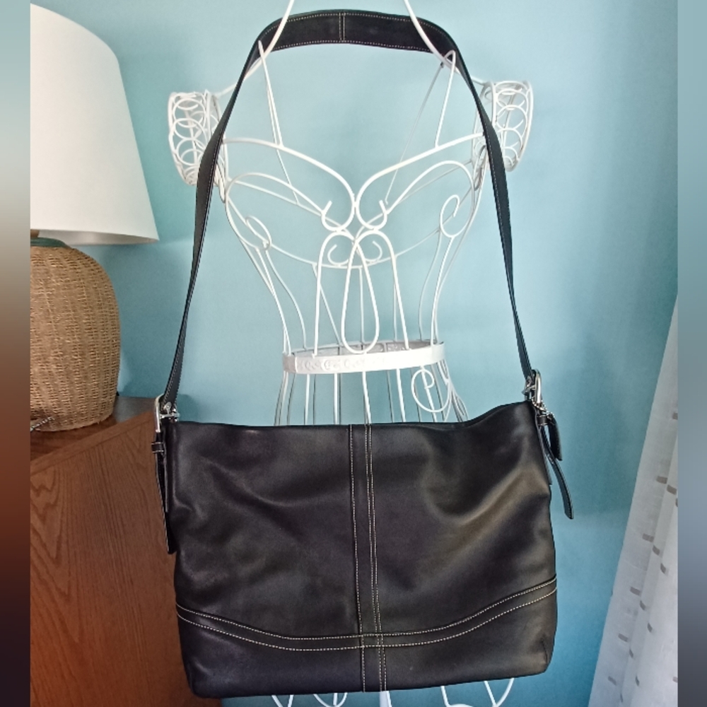 EUC Coach Large Black Leather East/West Tote/Handbag with Dust Bag